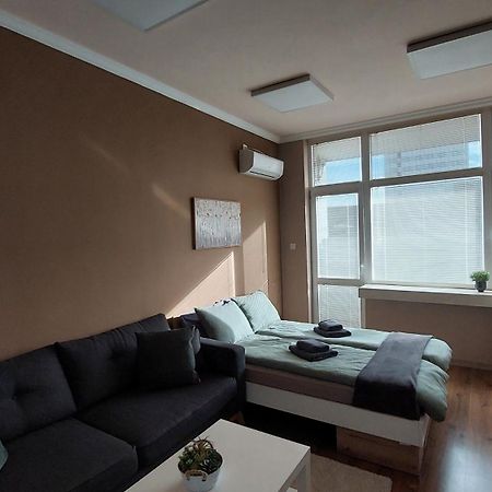 Уютен Апартамент В Център Бургас Exterior foto